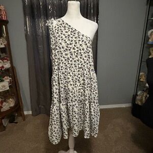 Staccato Black and White One-Shoulder Dress